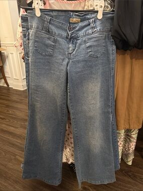 Women's Blue Wide-Leg Jeans